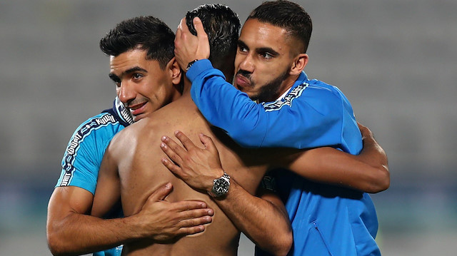 Soccer Football - Gulf Cup - Group B - Saudi Arabia v Kuwait - Abdullah bin Khalifa Stadium, Doha, Qatar - November 27, 2019 Kuwait players celebrate after the match REUTERS/Ibraheem Al Omari

