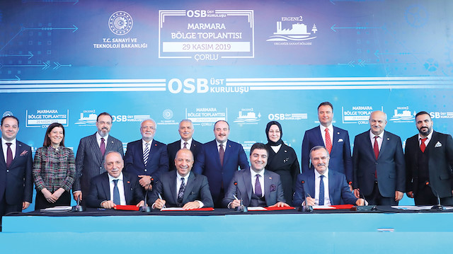 Bakan Varank'ın refakatinde Diyarbakır ile Nilüfer, Ergene-2 ile Samsun merkez, İkitelli ile ASO-2 ve 3, Konya ile Erzurum-1, Denizli ile Adıyaman OSB'leri arasında "Kardeş OSB Protokolü" imzalandı.
