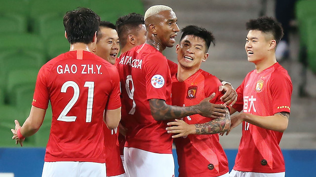 Talisca, Çin kariyerinde toplamda çıktığı 44 maçta 32 gol atarken, 9 da asist yaptı.