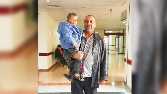 Gazvan el- Ruccu, Suriye’de yapılamayan bu ameliyatı yapan Türk doktorlarına teşekkür ederek, oğlunun yeniden hayata tutunduğunu görmekten mutluluk duyduğunu söyledi.