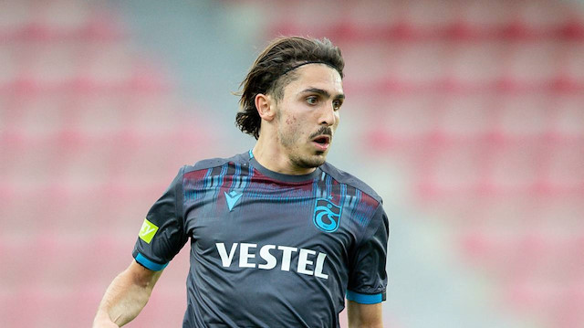 Abdülkadir Ömür, bordo-mavili formayla çıktığı 77 maçta 10 gol atarken 18 de asist yaptı.