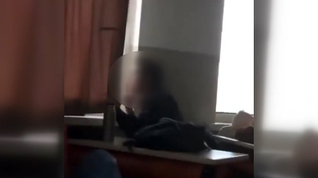 Derste sigara içen öğrenci büyük tepki topladı
