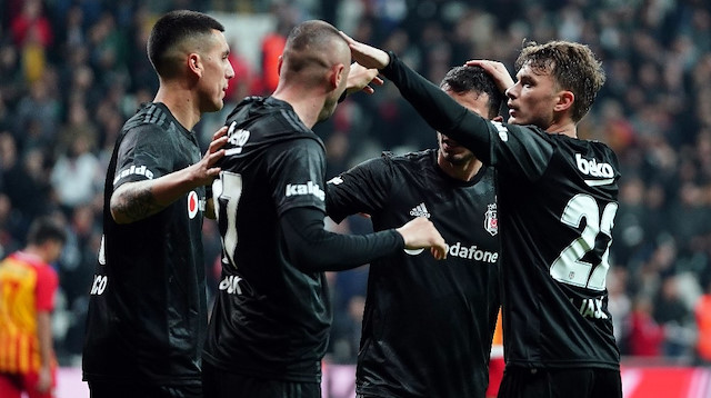 Beşiktaş'ın Kayserispor karşısında ortaya koyduğu futbol, siyah-beyazlı taraftarları mest etti.