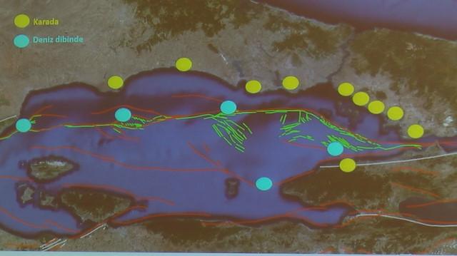 Marmara Denizi'ndeki fiber optik kabloların yerini gösteren harita