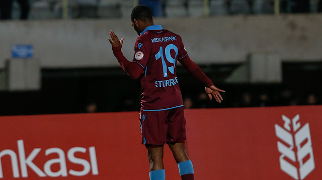 Trabzonspor'un İngiliz yıldızı Daniel Sturridge 11 başladığı karşılaşmada attığı gol sonrası klasik dansını yaptı.
