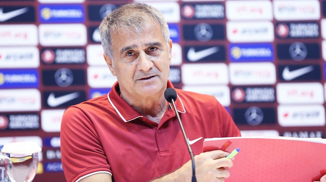 A Milli Futbol Takımı Teknik Direktörü Şenol Güneş, EURO 2020 gruplarının belirlenmesinin ardından basın toplantısı düzenledi.