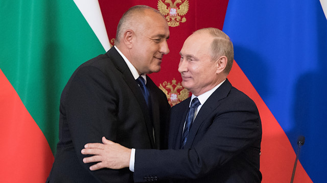 FILE PHOTO: Russian President Vladimir Putin and Bulgarian Prime Minister Boyko Borissov hug each other after a joint news conference following their talks at the Kremlin in Moscow, Russia May 30, 2018. Pavel Golovkin/Pool via REUTERS/File Photo

