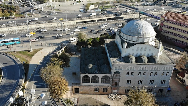 Hacı Ahmet Tükenmez Cami'nin depremde minaresinin bir kısmı yıkılmış, sonrasından minare, ekipler tarafından kontrollü olarak sökülmüştü. 
