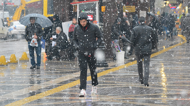 Meteorolojiden bazı illere kar yağışı uyarısı yapıldı. 
