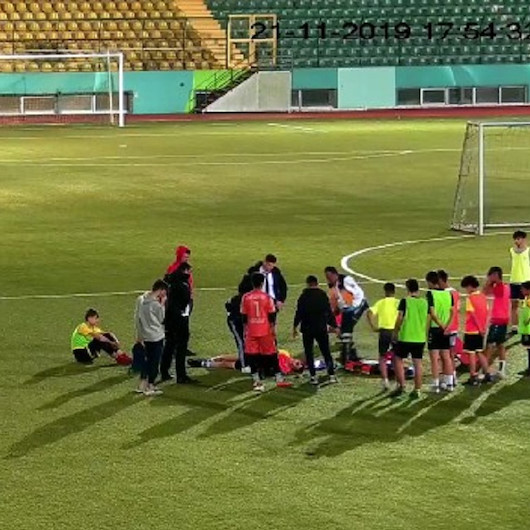 Dili boğazına kaçan sporcuyu güvenlik görevlisi kurtardı