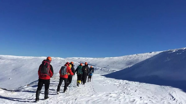 Uludağ'da kaybolan dağcıları arama çalışmaları devam ediyor