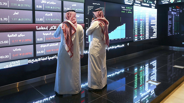 Saudi Aramco, IPO kapsamında, yatırımcılardan hisse başına  32 Suudi riyali  teklif aldı.