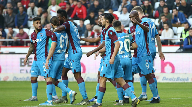 Antalyaspor sahasında Trabzonspor'a 3-1 mağlup oldu.