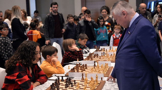Chess legend Karpov, Turkish pre-teen play to draw