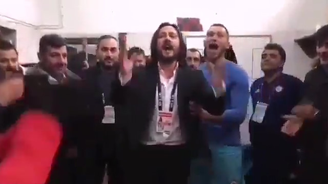 Galibiyet sonrası Başkan'ın prim sözü futbolcuları çılgına çevirdi