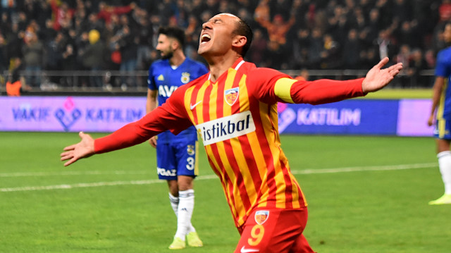 Umut Bulut, bu sezon sarı-kırmızılı formayla çıktığı 11 maçta 3 gol attı.