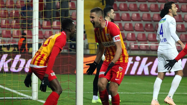 Kayserispor'un Çaykur Rizespor karşısında attığı golden sonra yaşadığı sevinç.