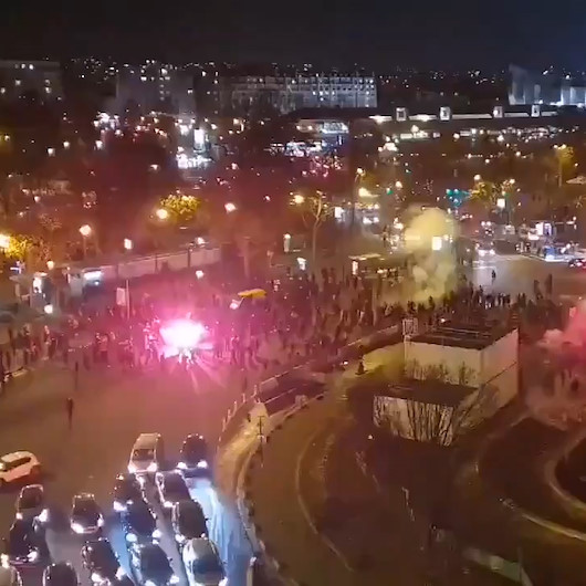 Gözü dönen Fransız holiganlar Galatasaray taraftarlarına saldırdı