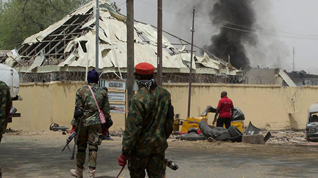 Nijer'de askeri garnizona saldırı: 70 asker öldü