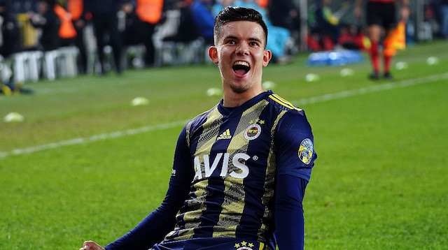 Ferdi Kadıoğlu Fenerbahçe formasıyla 6 maçta 2 gol, 1 asistlik performans gösterdi.