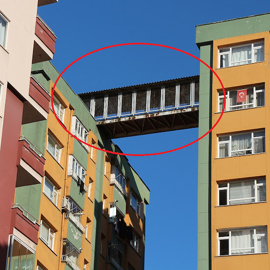 Binalar arasında komşuluk köprüsü