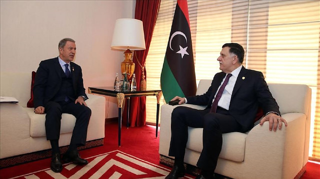 .وزير الدفاع التركي يبحث مع السرّاج مذكرتي التفاهم التركية الليبية