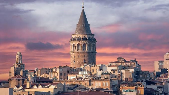 برج غلاطة.. عراقة التاريخ من عين إسطنبول