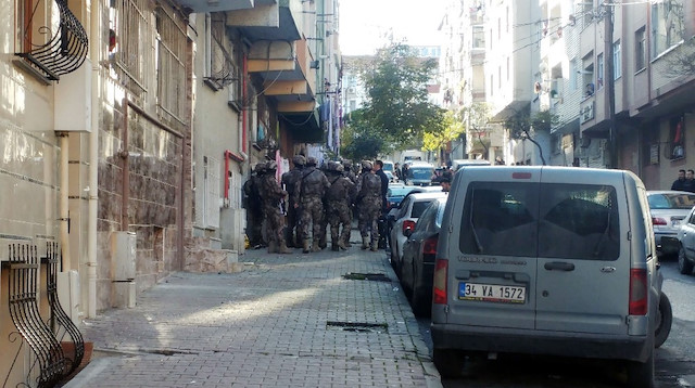 Polis şahsın yakalanması için geniş çaplı operasyon başlattı.