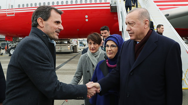 أردوغان يصل جنيف للمشاركة في المنتدى العالمي للاجئين