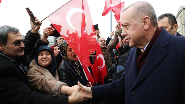 İsviçre’deki Türk vatandaşlarından Cumhurbaşkanı Erdoğan’a coşkulu karşılama