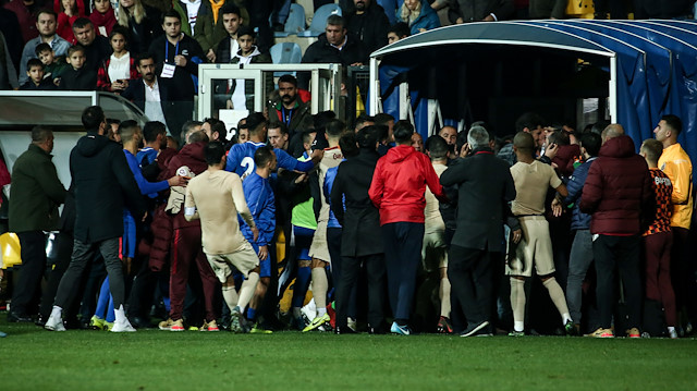Galatasaray'ın turladığı Türkiye Kupası maçı sonrasında tünel karıştı.