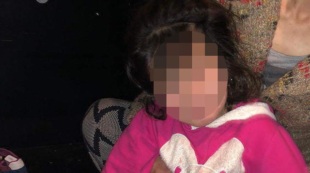 Operasyon sırasında evde bulunan  ve şüphelinin  yeğeni olduğunu iddia ettiği 4 yaşındaki kız çocuğu da Çocuk Esirgeme Kurumu'na teslim edildi. 