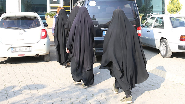 Hol Kampı'ndan kaçan DEAŞ'lı 5 kadın Hatay'da teslim oldu