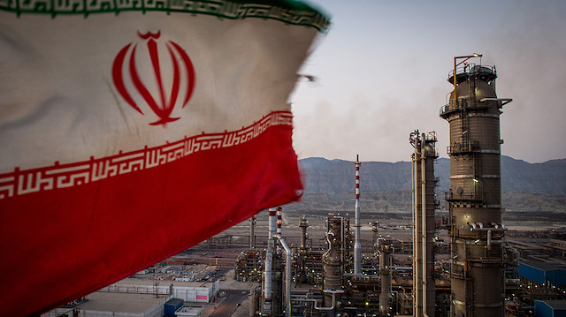 US sanctions cause environmental crisis in Iran