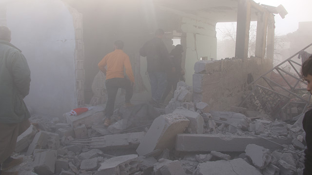 İdlib'de Esed rejiminden hava saldırısı