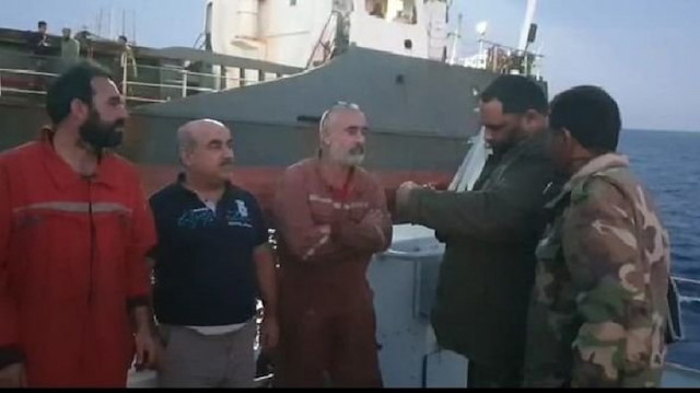 Libya'da limana çekilen gemideki Türk personeli darbeci Hafter güçleri gözaltına almıştı.