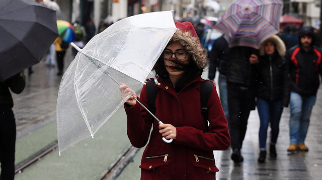 Meteoroloji İstanbul için son hava durumu tahminlerini açıkladı. 