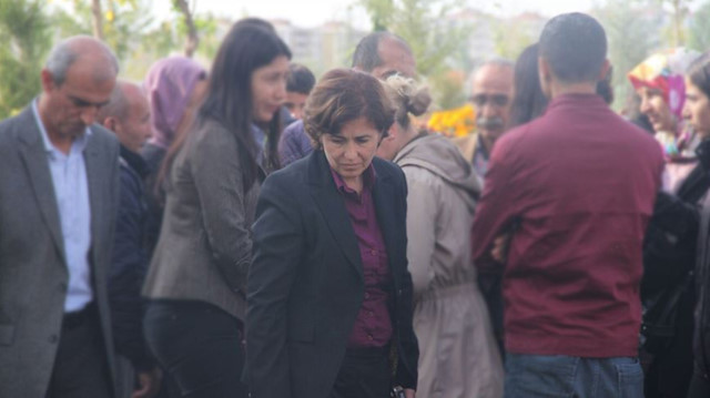 HDP'li Sur Belediye Başkanı Filiz Buluttekin gözaltına alınmıştı.