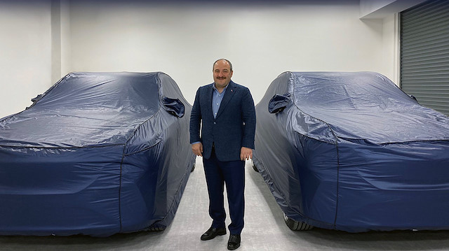 Sanayi ve Teknoloji Bakanı Mustafa Varank yerli otomobilin örtü altı görsellerini paylaşmıştı.