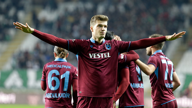 Sörloth Trabzonspor formasıyla çıktığı 25 karşılaşmada 13 gol ve 4 asistlik performans sergiledi.