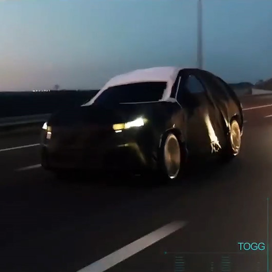 Türkiyenin otomobilinden ilk videolu paylaşım: Direksiyonunda biz varız!