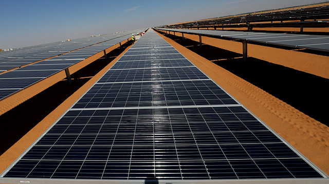 Electric sun cells face the sun at a solar power of the Benban plant in Aswan, Egypt, November 17, 2019. Picture taken November 17, 2019. REUTERS/Amr Abdallah Dalsh

