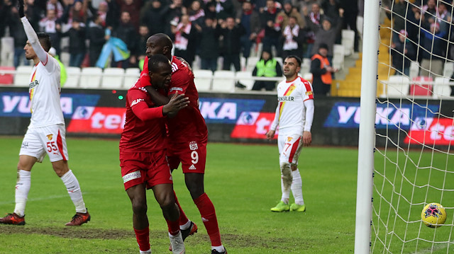 Sivasspor'a 3 puanı getiren golü Yatabare attı.