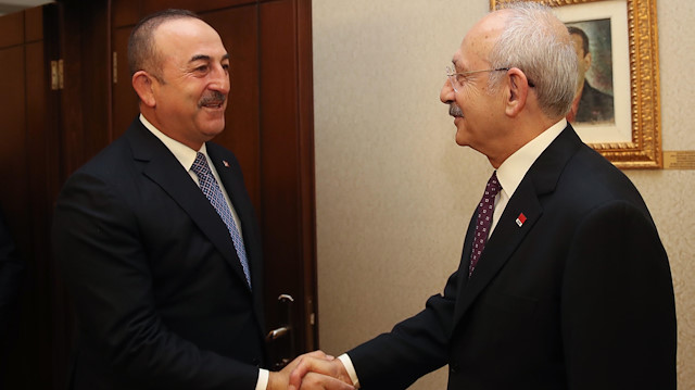 Dışişleri Bakanı Mevlüt Çavuşoğlu ve CHP Genel Başkanı Kemal Kılıçdaroğlu.