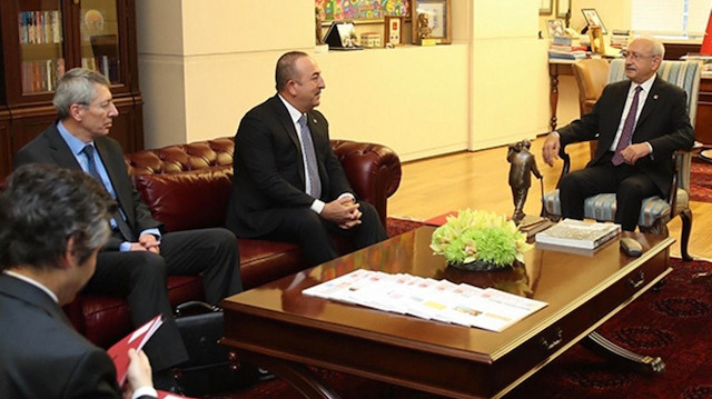 Dışişleri Bakanı Çavuşoğlu CHP'ye tezkere ziyareti gerçekleştirdi