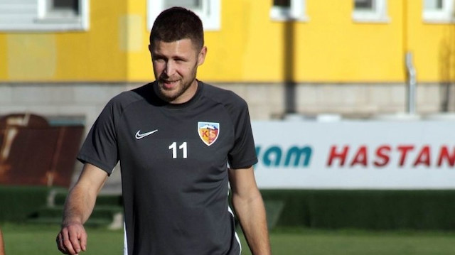 Artem Kravets bu sezon 6 maçta 4 gol attı.