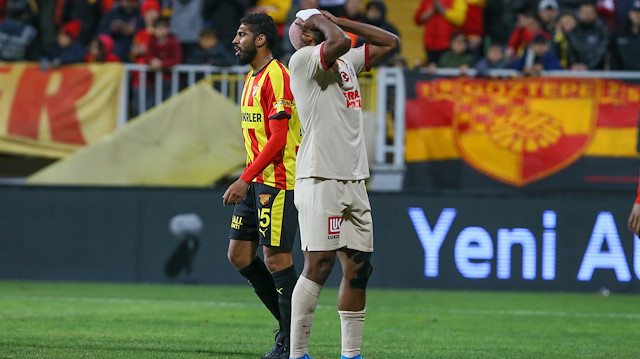 Ryan Babel, Galatasaray forması altında ilk yarıdaki performansıyla eleştirilerin hedefi olmuştu.
