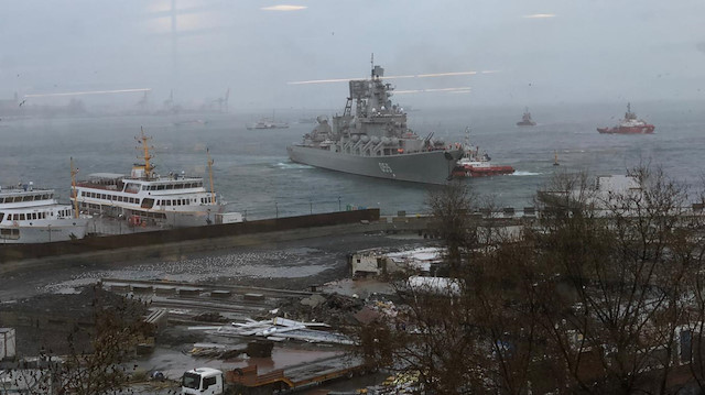 Sürüklenen Rus gemisine kurtarma botu müdahale etti.