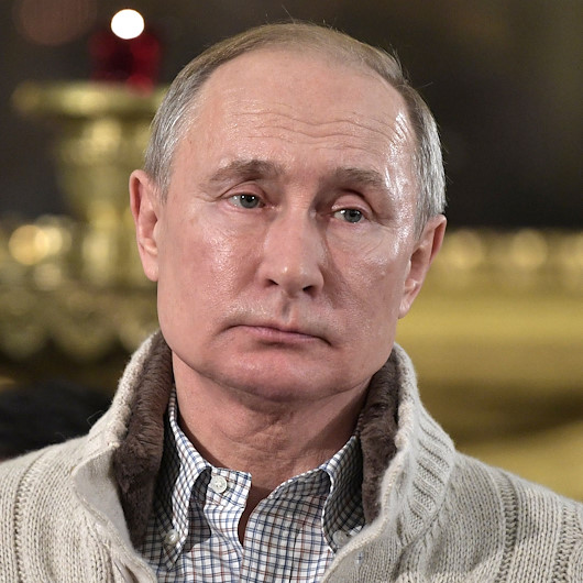 Putinin dalgın halleri sosyal medyada gündem oldu