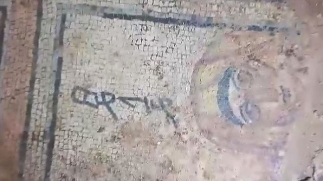 تركيا.. العثور على لوحة فسيفساء تعود إلى القرن الرابع 